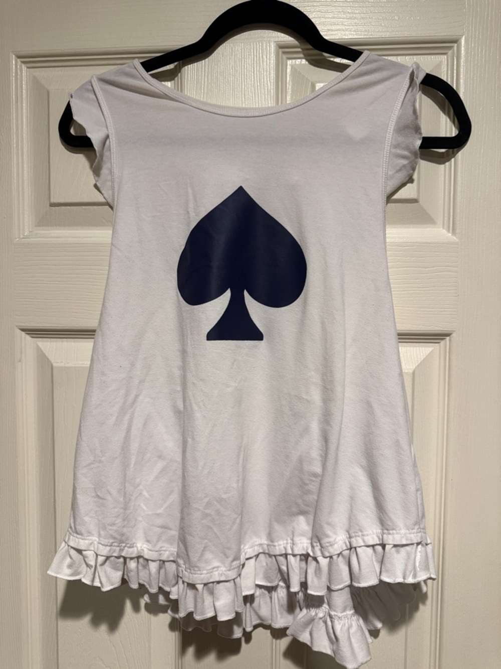 kate spade White Ruffle Hem Tee with Navy Spade Graphic Alethic fun edgy sexy